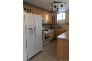 7462 NW 176th St, Hialeah, FL 33015, Sold 10/11/18