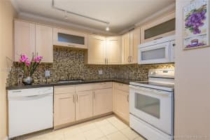 2500 NE 135th St B806, North Miami, FL 33181, Sold 05/22/19