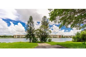 922 NE 199th St #2g, Miami, FL 33179, Sold 10/16/18