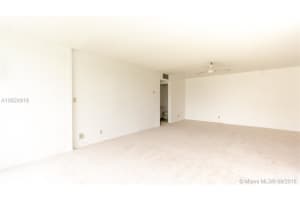 922 NE 199th St #2g, Miami, FL 33179, Sold 10/16/18