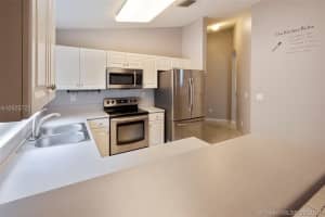 405 Vista Verdi Rd, Davie, FL 33325, Sold 03/15/19