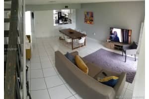 371 W Park Dr, Miami, FL 33172, Sold 10/26/18