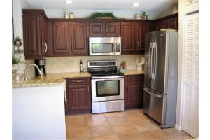 8527 NW 46th Dr, Coral Springs, FL 33067, Sold 10/02/18