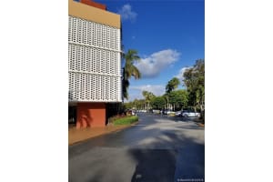 879 NE 195th St, Miami, FL 33179, Sold 09/27/18