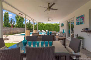 20001 NE 20th Ct, Miami, FL 33179, Sold 11/01/18