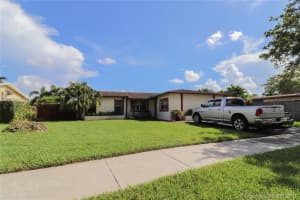 10172 SW 49th Pl, Cooper City, FL 33328, Sold 10/23/18