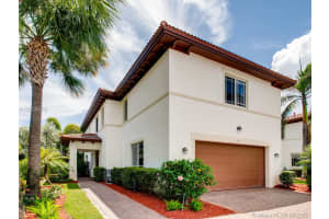 30 NW Alcott Cir, Boca Raton, FL 33432, Sold 11/27/18