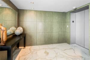 1455 Ocean Dr, Miami Beach, FL 33139, Sold 07/29/19