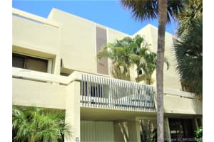1100 SE 5th Ct, Pompano Beach, FL 33060, Sold 12/09/20
