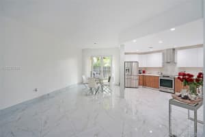 18465 NE 30th Ct, Aventura, FL 33160, Sold 04/15/21