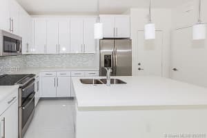 2610 NE 213th St, Miami, FL 33180, Sold 03/01/19