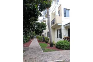 511 NW 39th Cir, Boca Raton, FL 33431, Sold 10/31/18