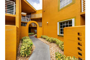 9715 Fontainebleau Blvd E312, Miami, FL 33172, Sold 11/30/18