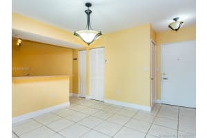 9715 Fontainebleau Blvd E312, Miami, FL 33172, Sold 11/30/18