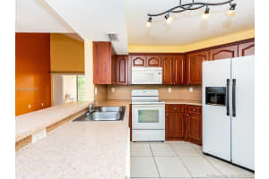 9715 Fontainebleau Blvd E312, Miami, FL 33172, Sold 11/30/18