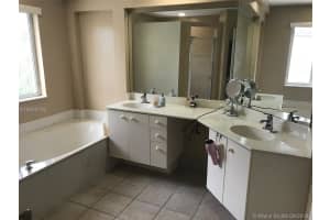 9927 NW 19th St, Pembroke Pines, FL 33024, Sold 11/30/18