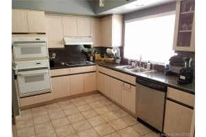 120 Jefferson Ave, Miami Beach, FL 33139, Sold 09/17/19