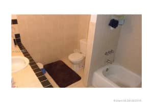 17600 NW 68th Ave APT B3005, Hialeah, FL 33015, Sold 10/10/18