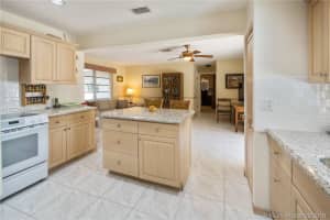 8006 SW 29th St, Davie, FL 33328, Sold 10/25/18