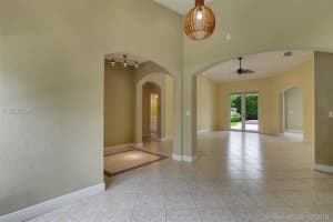 16036 NW 81st Ct, Hialeah, FL 33016, Sold 12/21/18