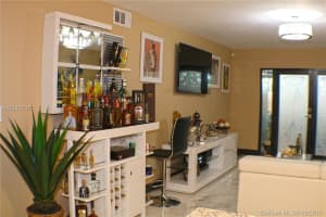 700 SE 9th Ct, Hialeah, FL 33010, Sold 10/19/18