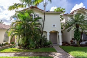 10880 NW 8th St, Pembroke Pines, FL 33026, Sold 12/05/18