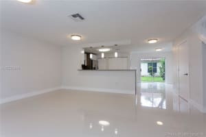 10880 NW 8th St, Pembroke Pines, FL 33026, Sold 12/05/18