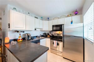 2660 NE 8th Ave, Wilton Manors, FL 33334, Sold 11/28/18