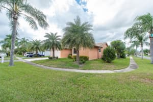 9223 NW 53rd St, Sunrise, FL 33351, Sold 12/03/18