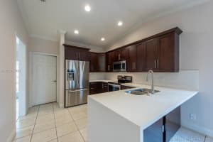 9223 NW 53rd St, Sunrise, FL 33351, Sold 12/03/18