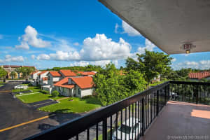 10317 NW 9th St Cir, Miami, FL 33172, Sold 10/18/18