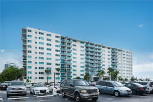 7501 E Treasure Dr #3s, North Bay Village, FL 33141, Sold 11/13/18