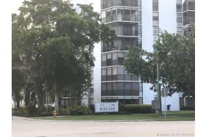 20500 W Country Club Dr, Miami, FL 33180, Sold 10/31/18