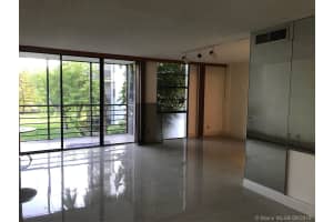 20500 W Country Club Dr, Miami, FL 33180, Sold 10/31/18