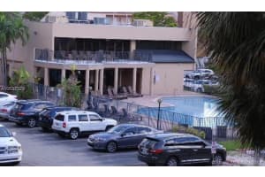 17000 NW 67th Ave, Hialeah, FL 33015, Sold 11/26/18