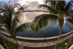17100 N Bay Rd, Sunny Isles Beach, FL 33160, Sold 02/26/19
