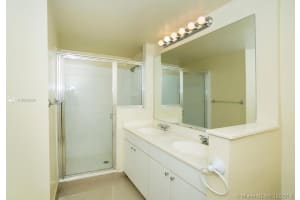 17100 N Bay Rd, Sunny Isles Beach, FL 33160, Sold 08/31/20