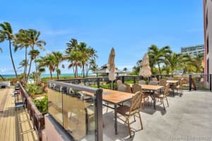 5225 Collins Ave, Miami, FL 33140, Sold 07/06/21