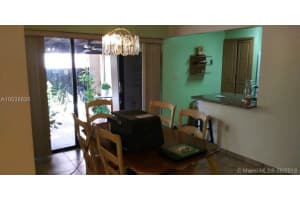 525 W Park Dr, Miami, FL 33172, Sold 12/11/18