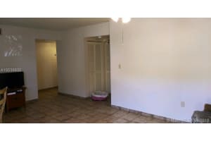 525 W Park Dr, Miami, FL 33172, Sold 12/11/18