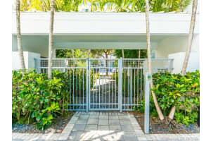 757 NE 4th Ave, Fort Lauderdale, FL 33304, Sold 11/02/18