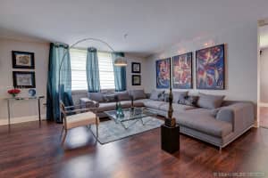 661 NE 195th St, Miami, FL 33179, Sold 11/12/18