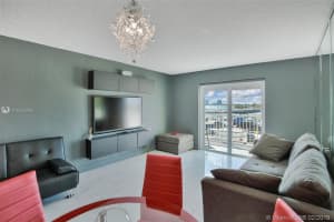 7904 West Dr #1, North Bay Village, FL 33141, Sold 09/16/19