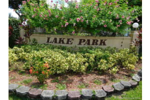 922 NE 199th St, Miami, FL 33179, Sold 11/27/18