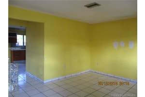 8350 NW 8th St, Miami, FL 33126, Sold 11/21/18