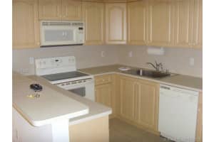 7513 NW 177th Terrace, Hialeah, FL 33015, Sold 04/29/19
