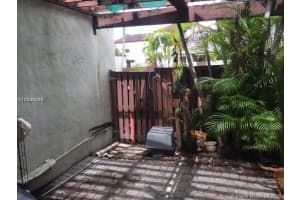 621 NW 97th Pl, Miami, FL 33172, Sold 10/31/18