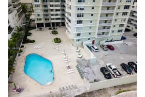 5825 Collins Ave #8e, Miami Beach, FL 33140, Sold 12/17/18