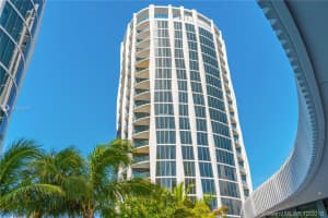 2831 S Bayshore Dr, Miami, FL 33133, Sold 08/30/21