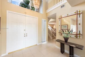 15650 NW 83rd Pl, Hialeah, FL 33016, Sold 11/19/18